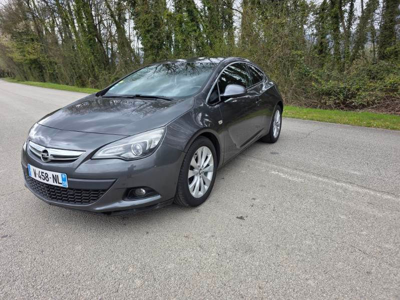 OPEL ASTRA J GTC 2.0 CDTI