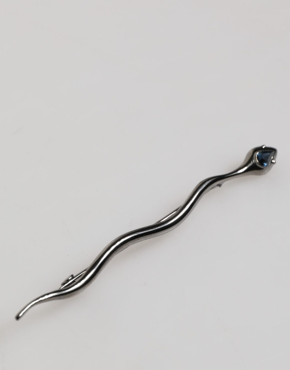 Miniatura: Dolce & Gabbana Black Brass Crystal Spilla Serpente Mens Brooch Pin