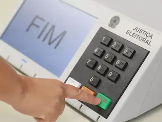 Eleições: 2.651 urnas subsituídas e 5 candidatos presos