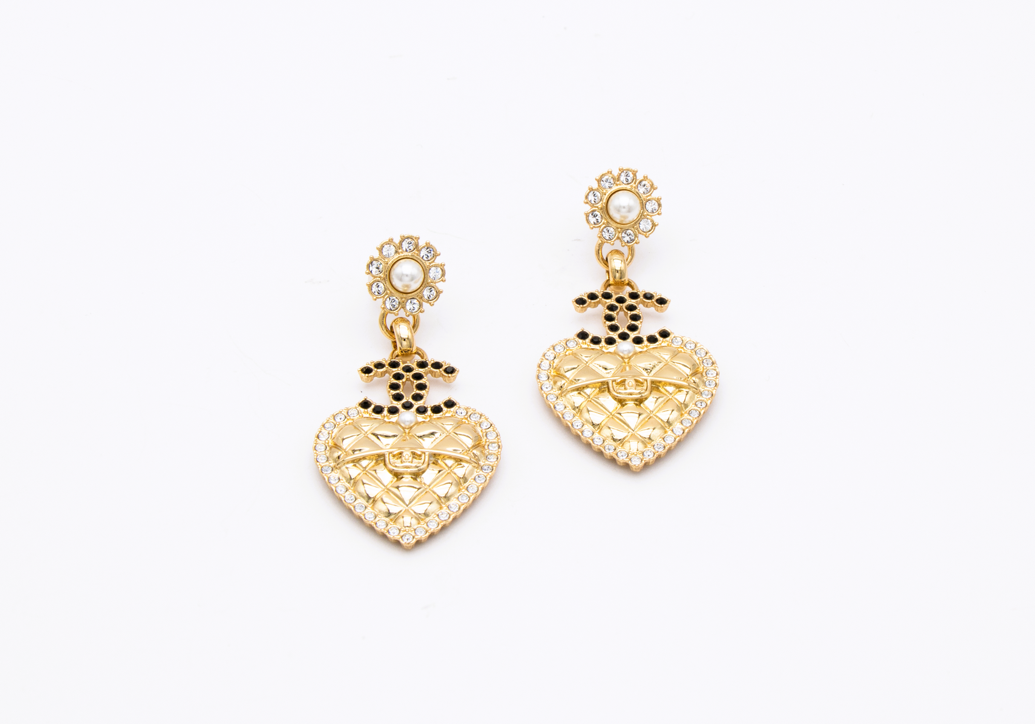 Chanel, Quilted hearts earrings