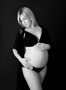 @sarahfirkinsphotos Maternity photoshoot Colchester 
