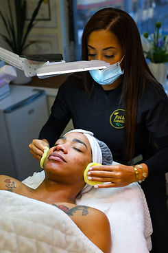 Rei'a Esthetics (8).jpg