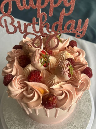 Elegant Chocolate & Berry Birthday Cake 🎂🍫🍓✨