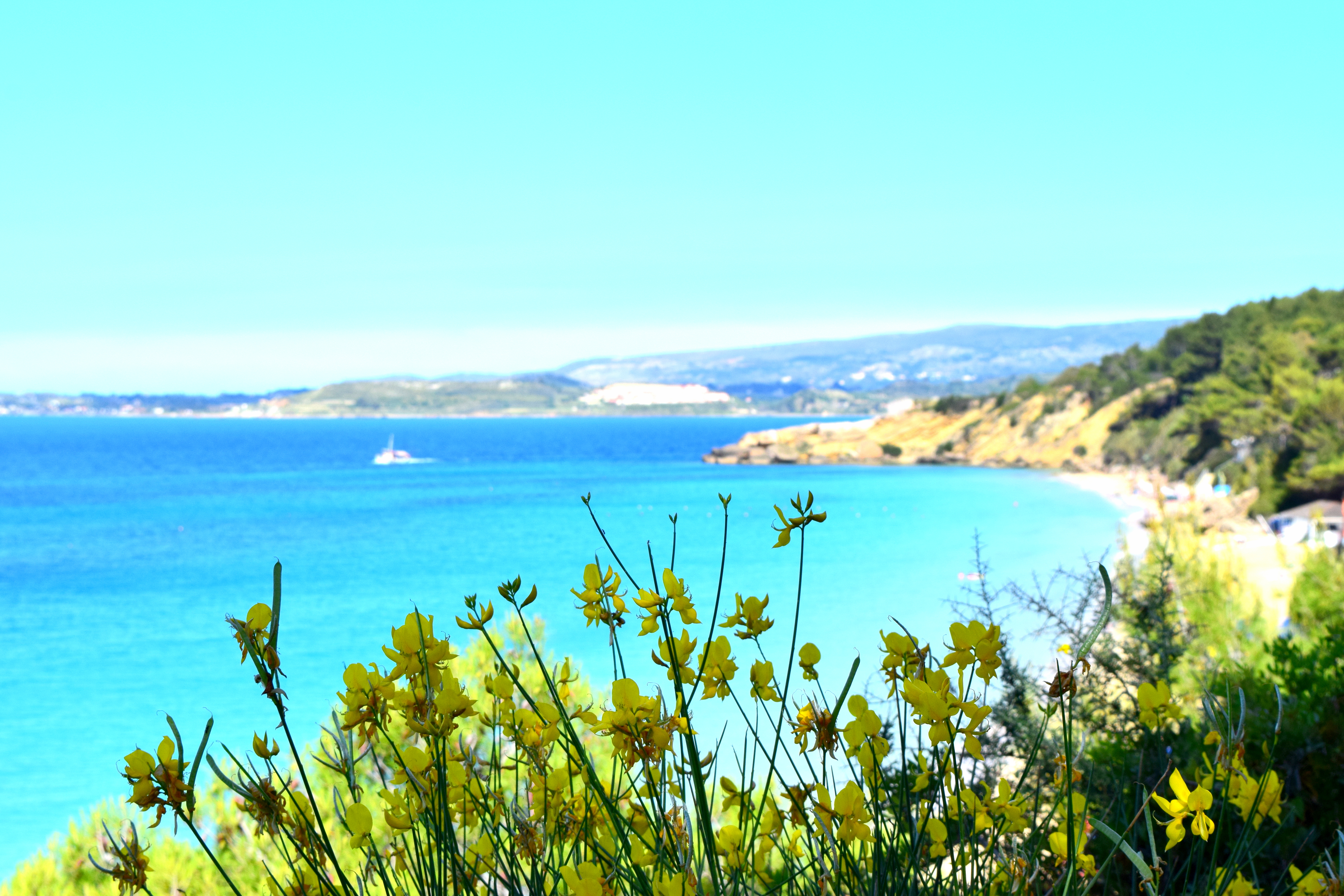 Makris Gialos beach