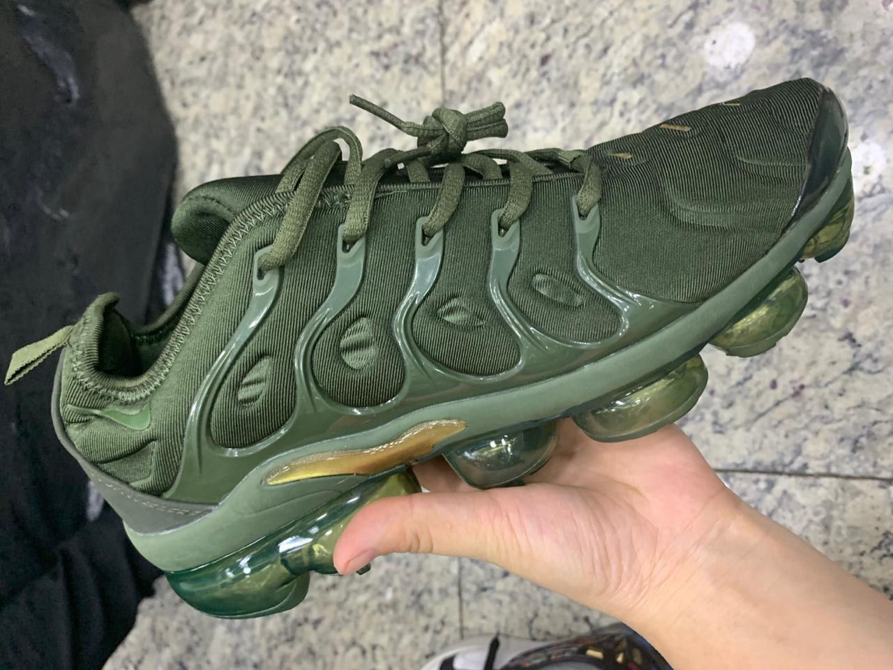 TÊNIS NIKE VAPORMAX PLUS VERDE