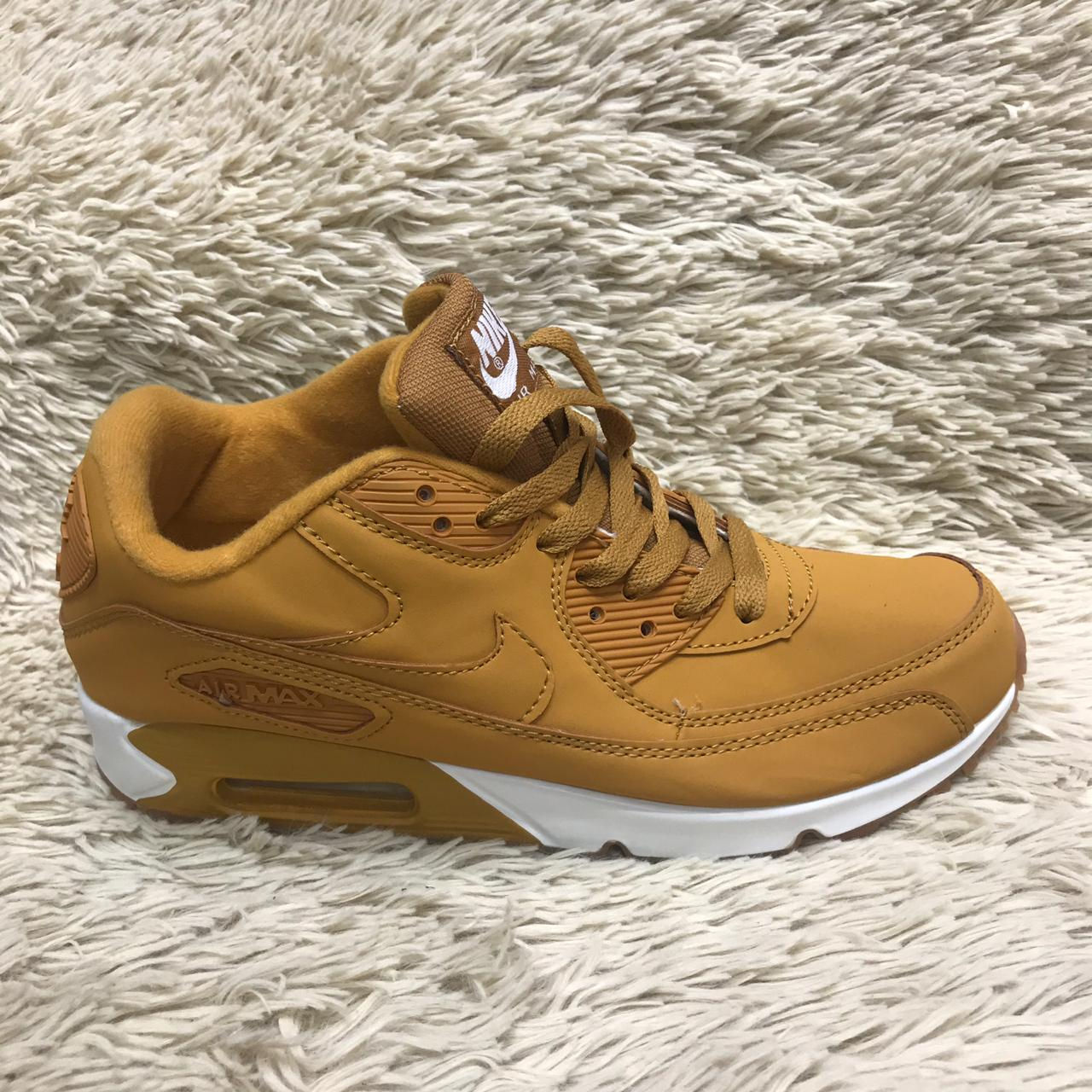 TÊNIS NIKE AIR MAX 90 BEGE