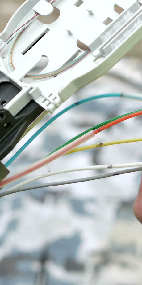 Technicians are installing optic fiber with cable ties..jpg