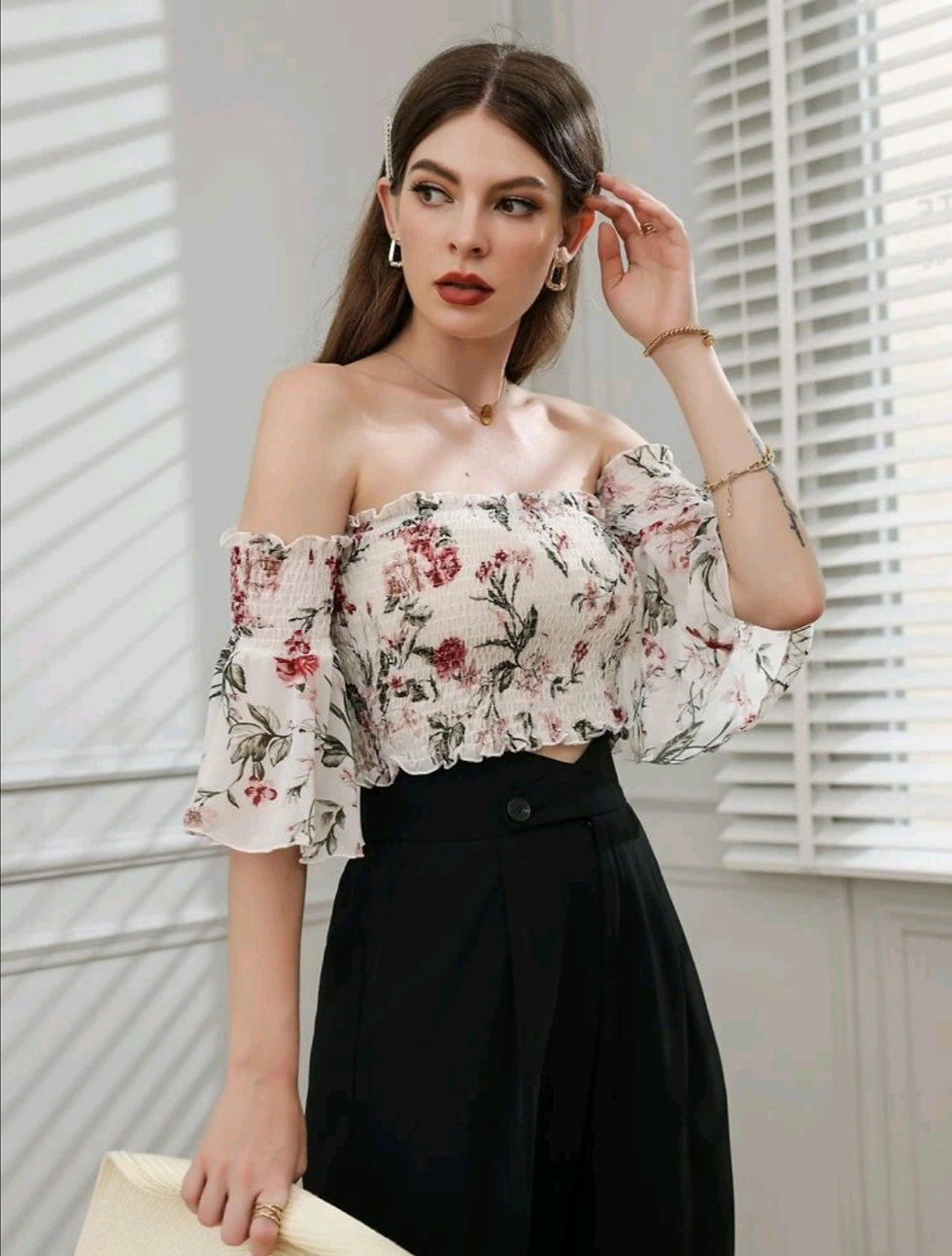 Miniatura: Top corto fruncido floral