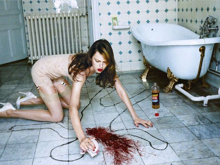 Helmut Newton y la perversa erotica de su fotografía.