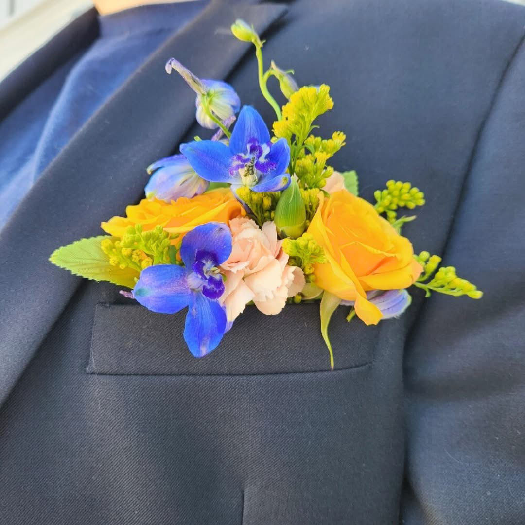 Pocket Square Boutonniere 