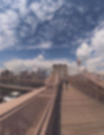 El puente de Brooklyn une los distritos de Manhattan y Brooklyn en la ciudad de Nueva York, Estados Unidos.​​​