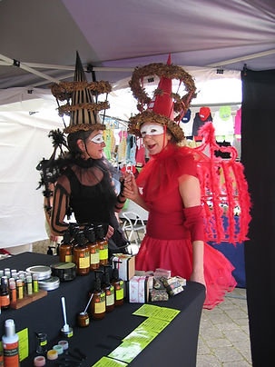 Customers looking at LUCE products