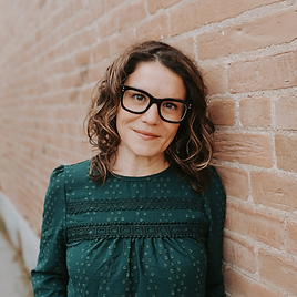 Maureen Johnson.png