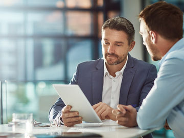 セールスと営業の違いは?仕事内容や必要なスキルを徹底解説