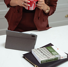 business owner booking a strategy call with commercial lawyer Perth