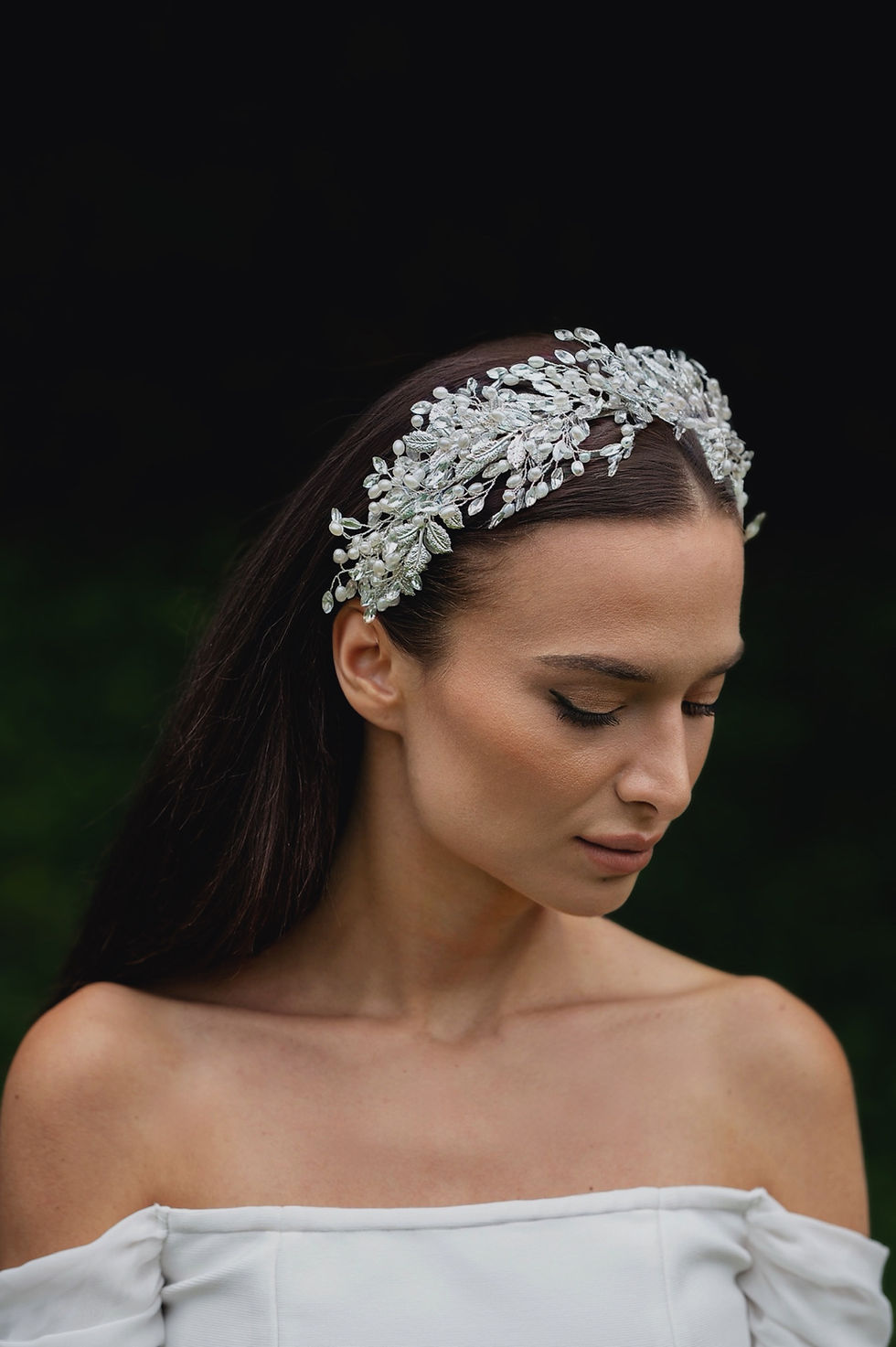 Miniatura: Luxusní čelenka do svatebního účesu s romantickým zdobením