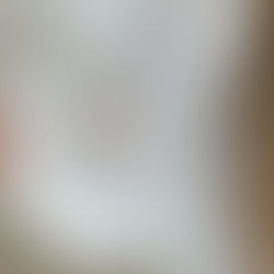 Žena ve svatebním županu