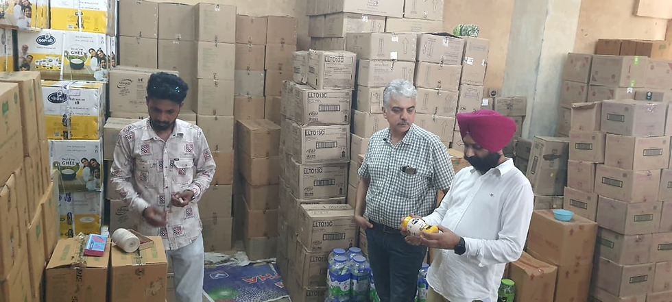 दीप नगर लुधियाना स्थित गोदाम पर खाद्य सुरक्षा विभाग की बड़ी कार्रवाई, लगभग 3000 लीटर देसी गाय का घी जब्त