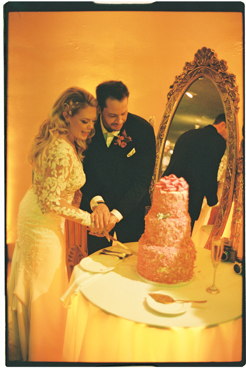 madonna inn wedding