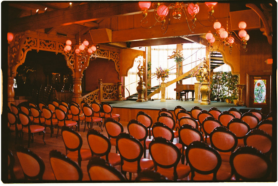 madonna inn wedding