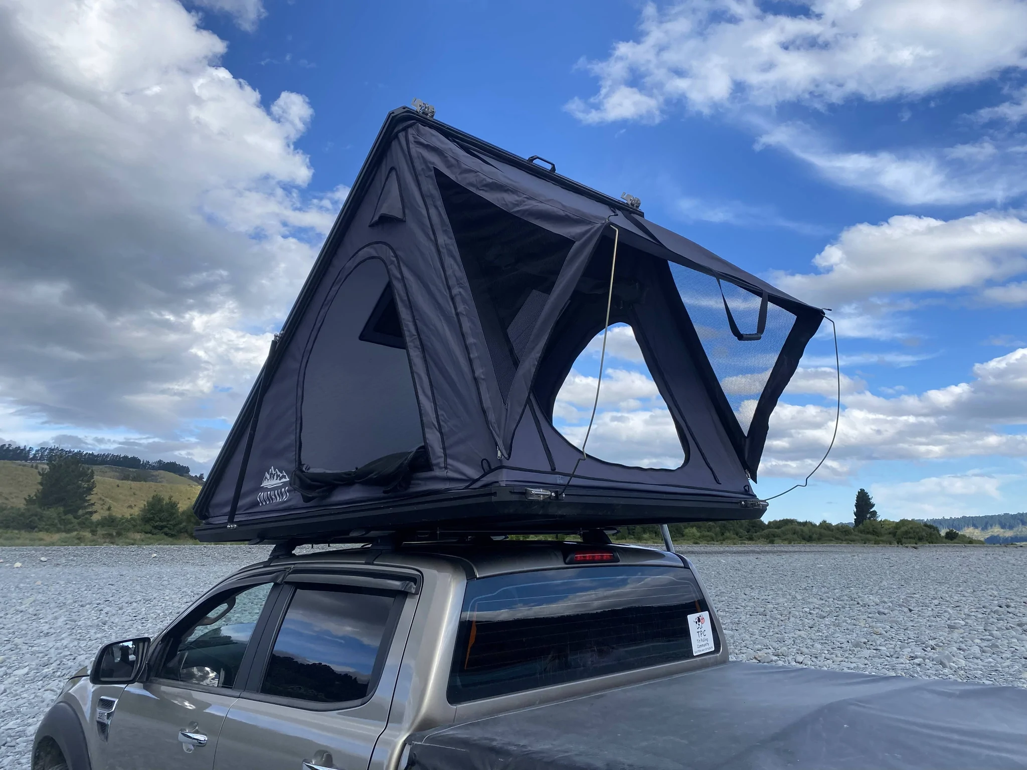 Deluxe Hard shell Rooftop tent