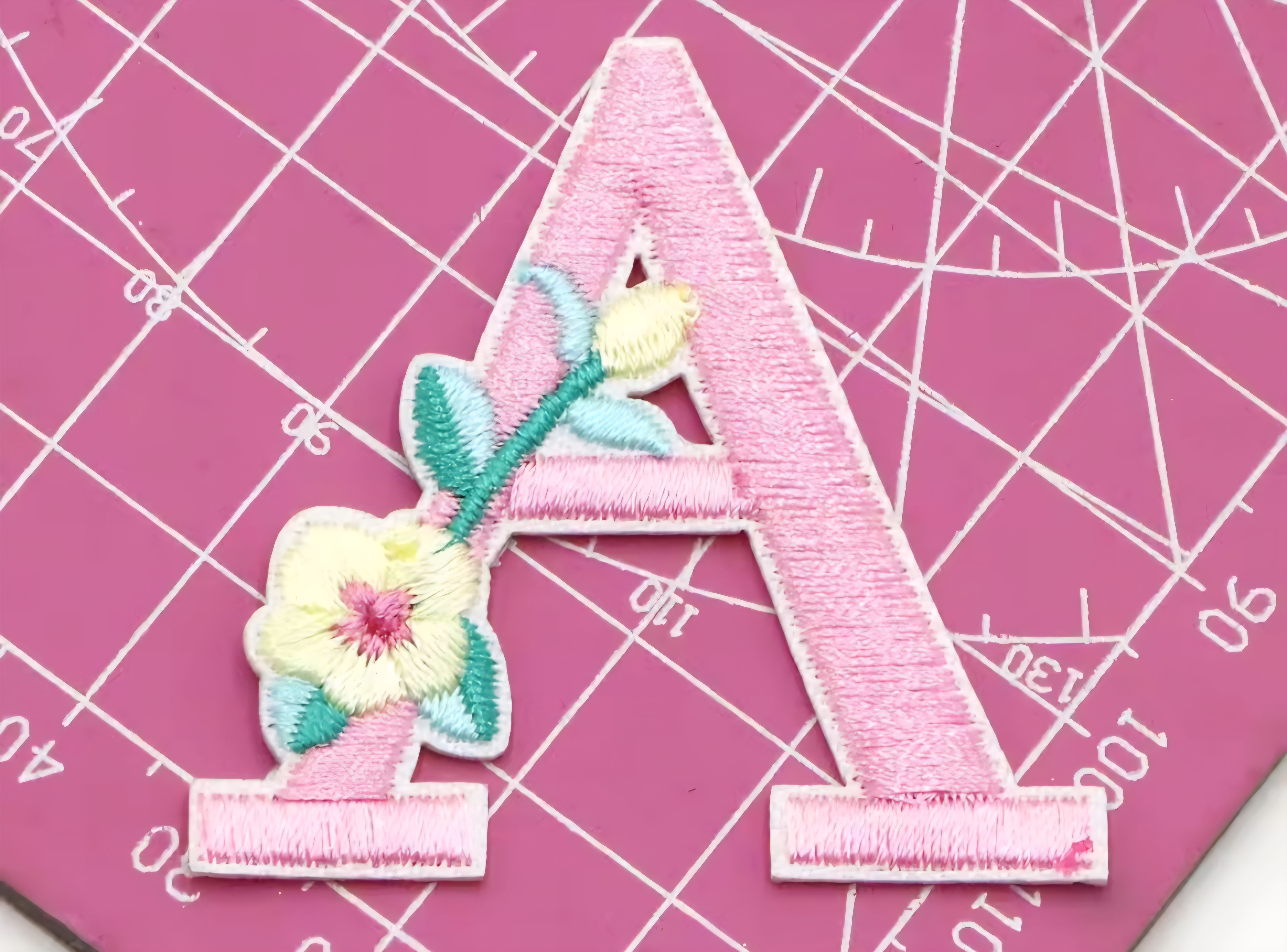 A-O Gestickte Bügelpatches - Buchstaben 