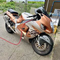 富山県射水市- スズキ 隼1300・W701型 水素ガスカーボンクリーニング施工実施