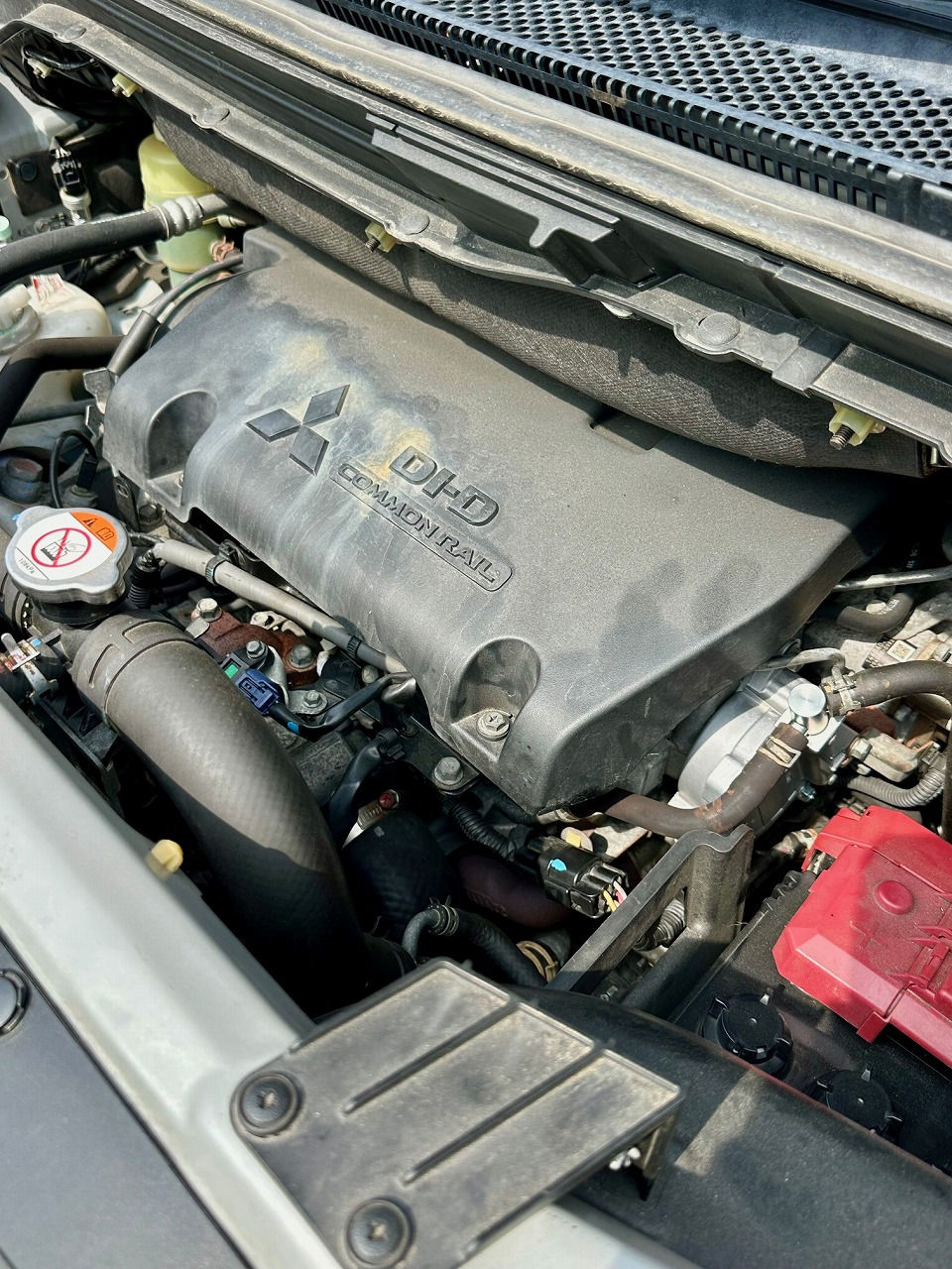 石川県かほく市 三菱 デリカD5・4N14型水素ガスカーボンクリーニング施工実施