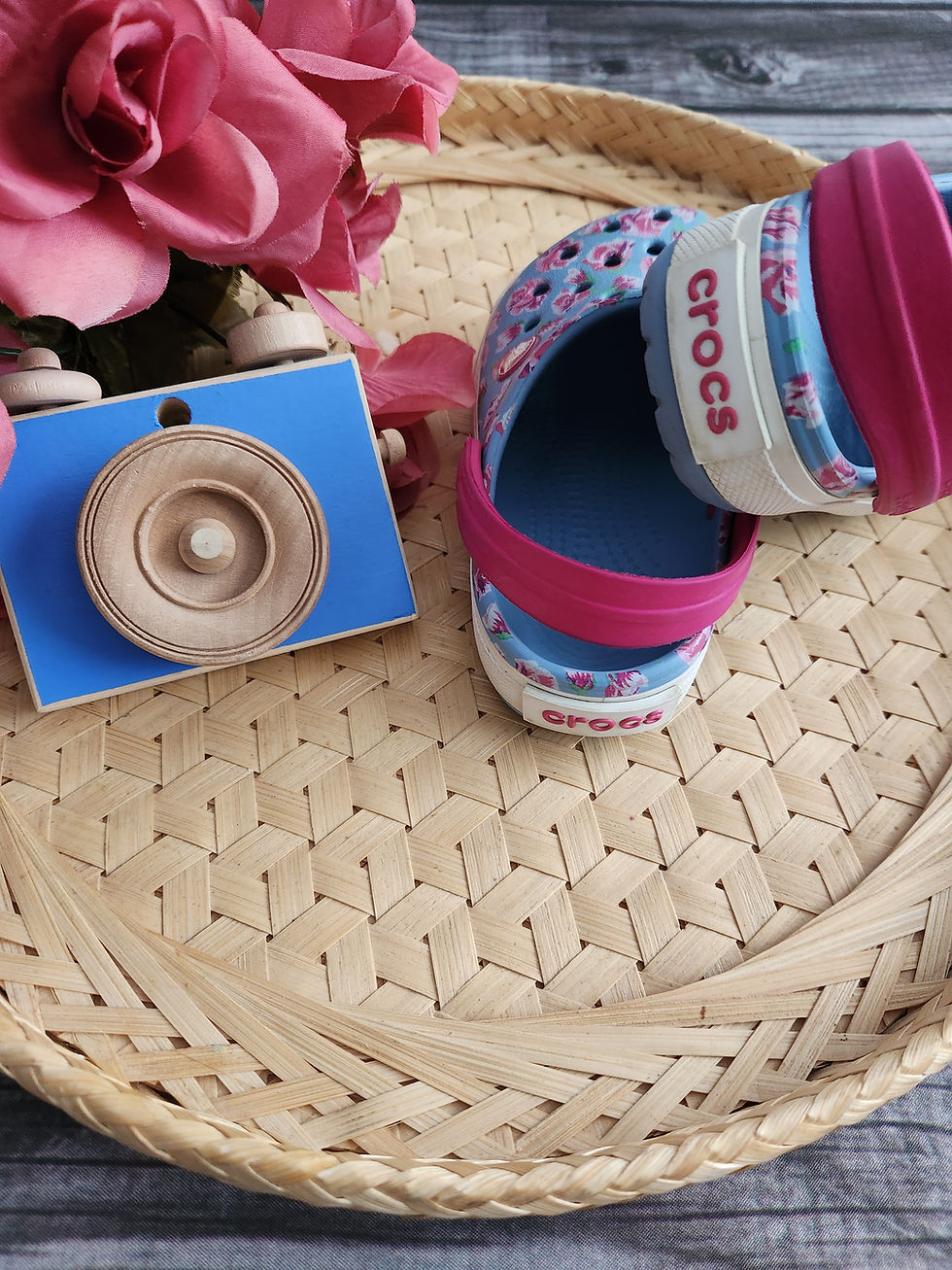 Thumbnail: Crocs Rose Pattern Sz C8/9 