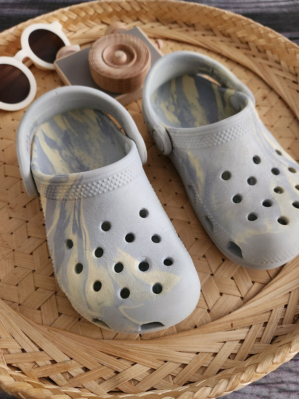 Thumbnail: Crocs Grey Marble Sz C9