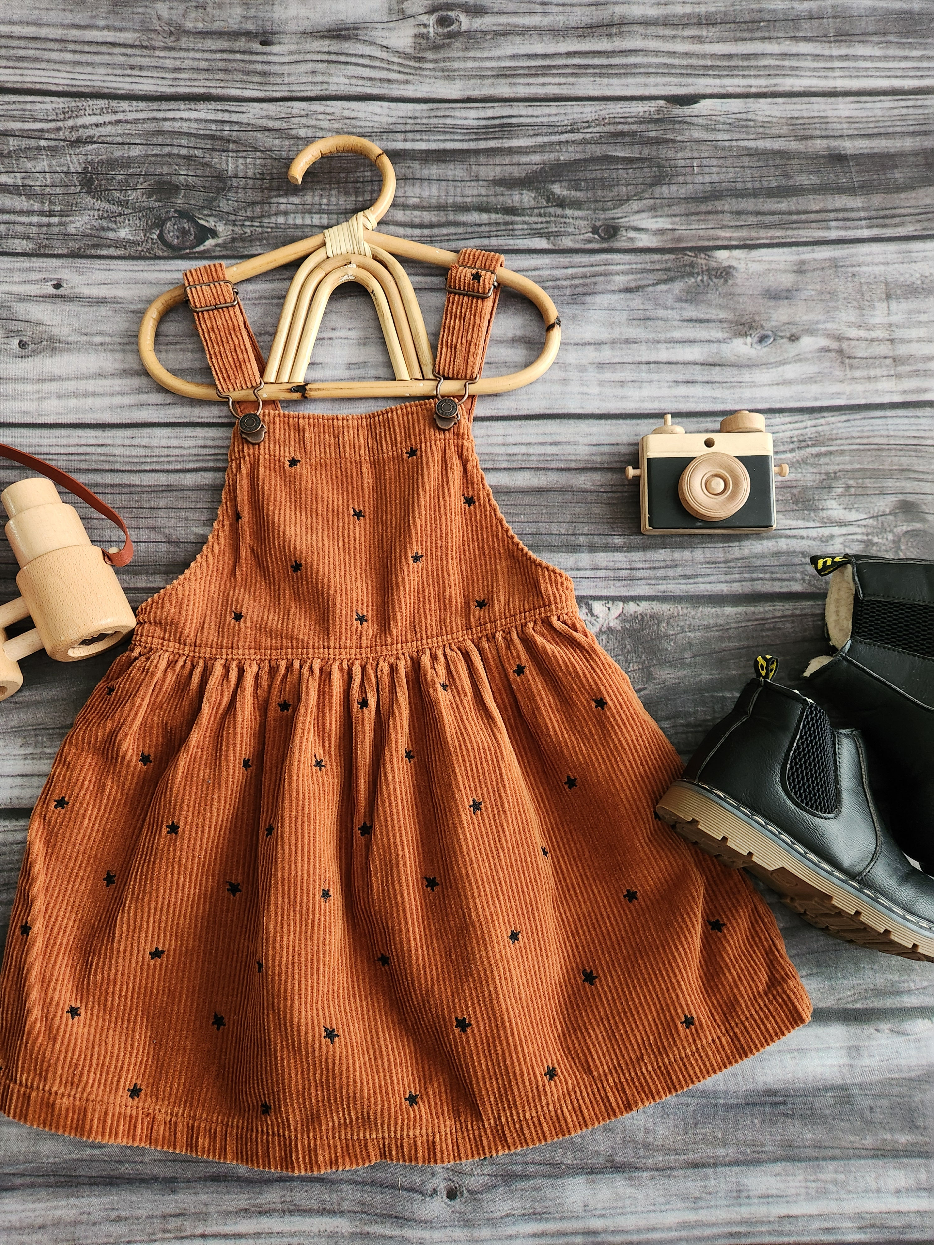 Zara Corduroy Star Overall Dress Sz 2-3 