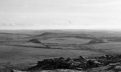 15 - View To Louden.jpg