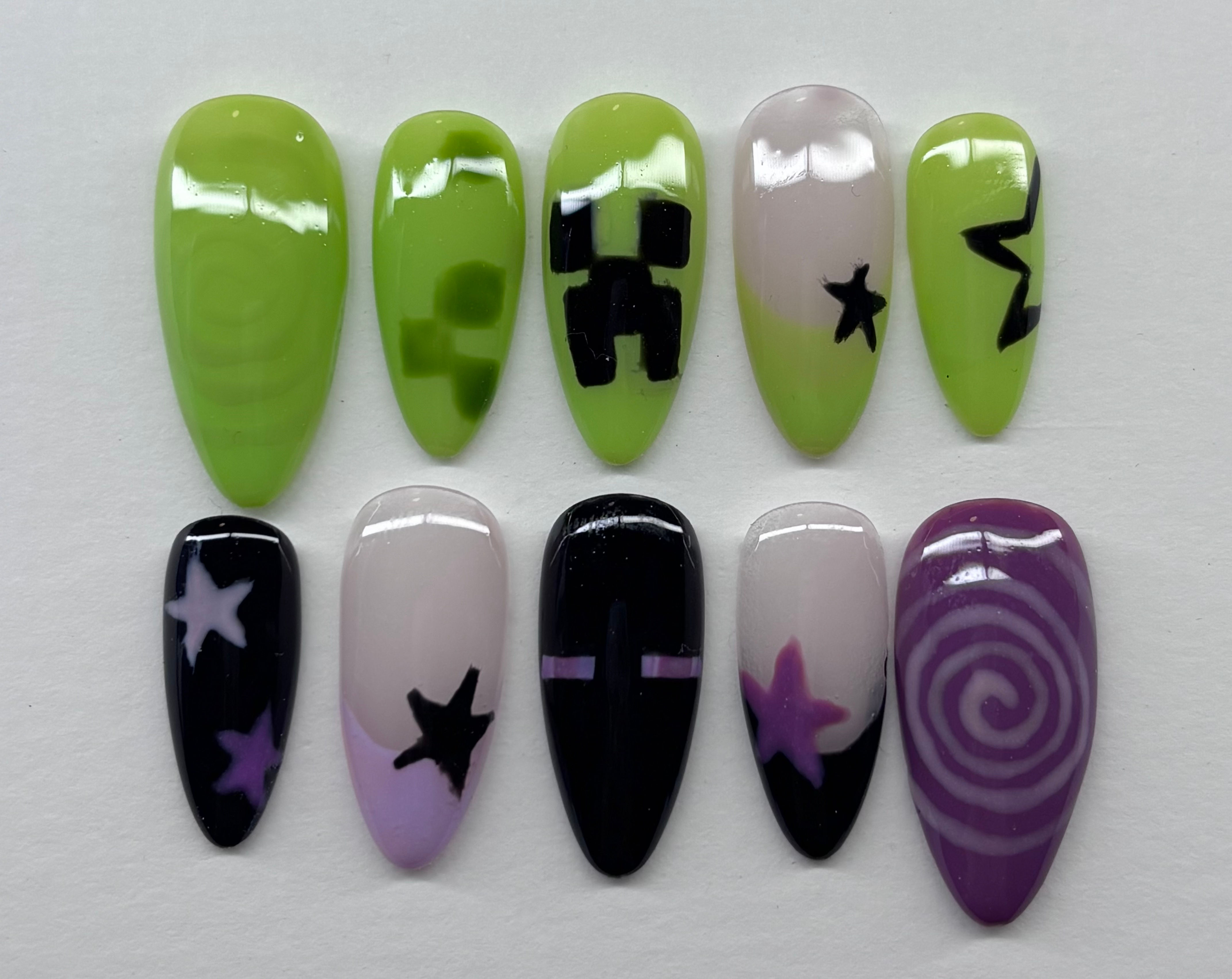 Minecraft-Creeper & Enderman Inspired Press-On Nails (glow in the dark)