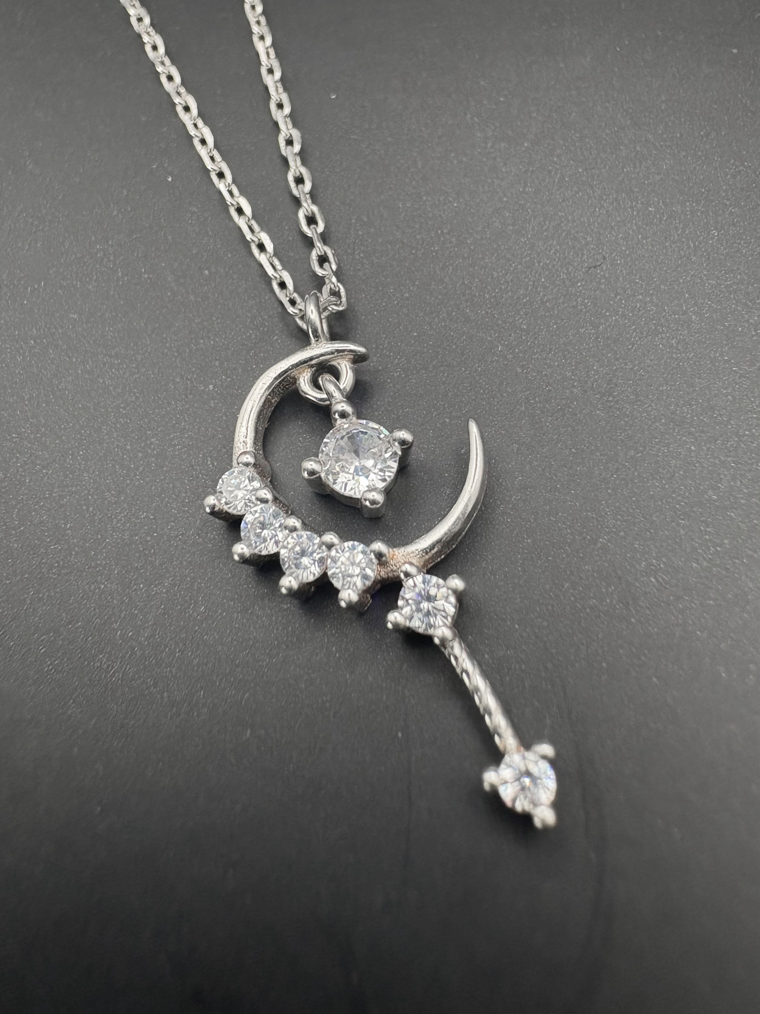 CADENA DIJE MEDIA LUNA / 1.0GR / LARGO 48CM / PLATA