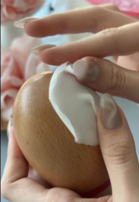 œuf en bois pour modeler