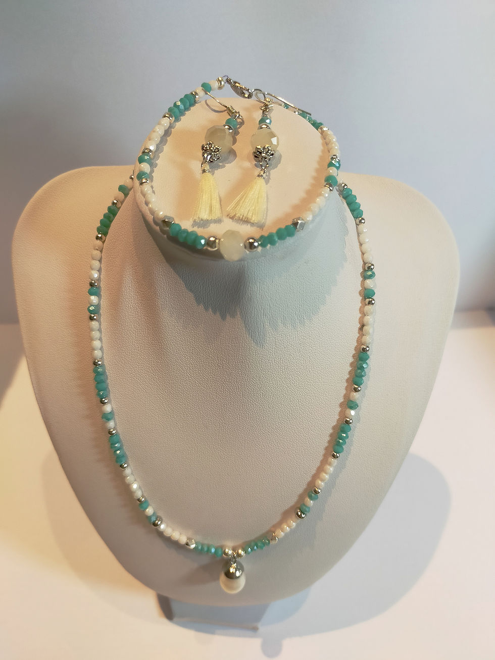 Parure 3pcs perles facettes blanc/turquoise