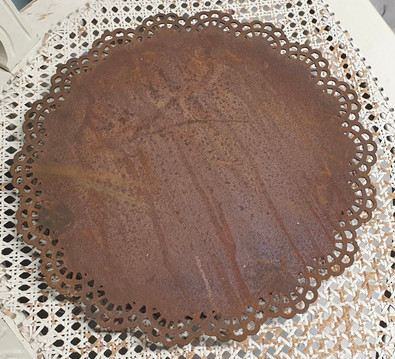 Rostmetallteller für Tischdeko