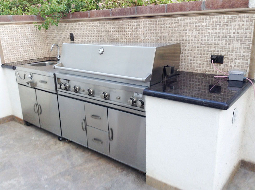 Stainless Steal Grill cleaning from Sparkleyard Outdoor Maids in Los Angeles. Make your outdoor kitchen shine, call us today.