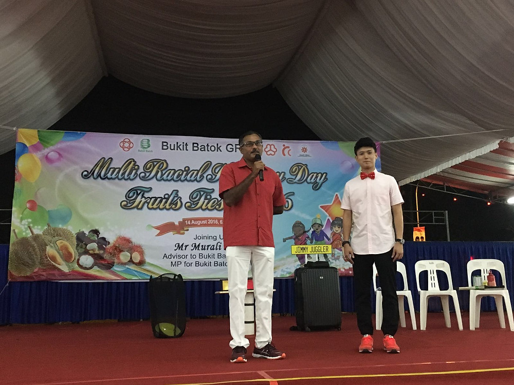 Emcee Singapore - Ainsley Chong, Bukit Batok Fruits Fiesta 2016 3
