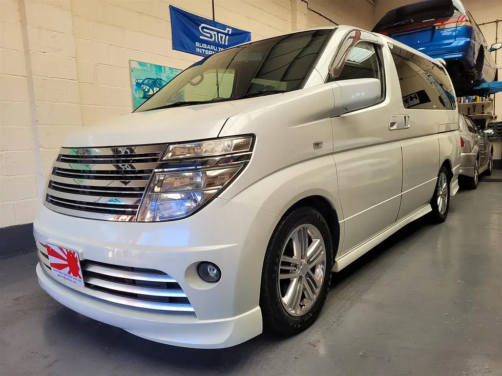 Thumbnail: Nissan Elgrand 3.5 Rider