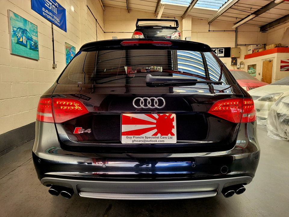 Thumbnail: Audi S4 Avant 3.0 TFSI V6 Quattro 2010