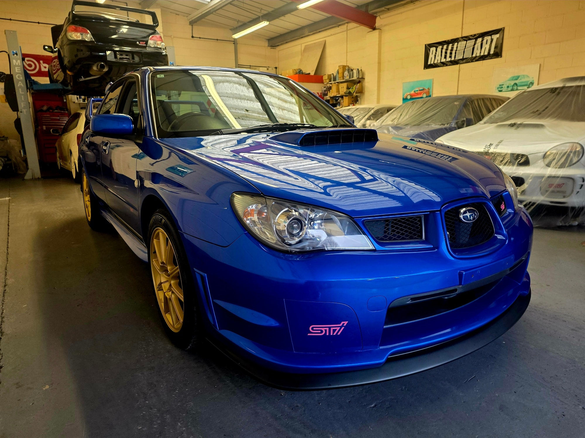 SUBARU IMPREZA STI JDM HAWKEYE *Fresh Import*