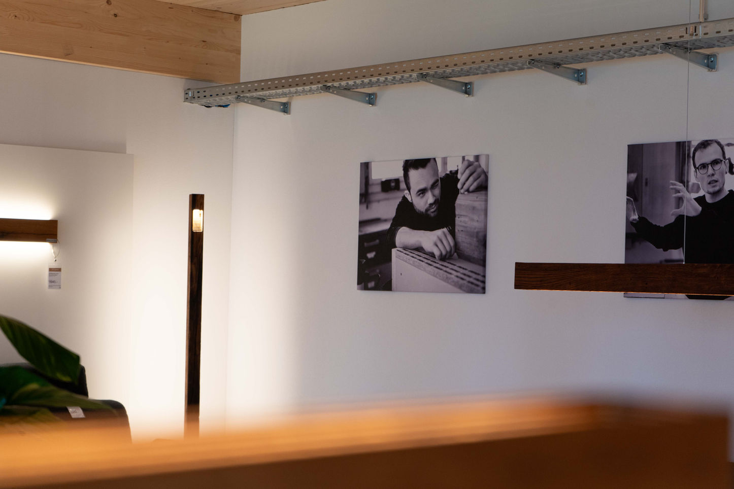 Lampen & Tisch Ausstellung in der Schreinerei in Kehrsatz