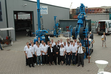 Team von KURTH Bohrtechnik aus Entwicklung, Fertigung und Vertrieb