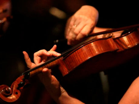 Teatro Castro Alves abre inscrições para cursos de música online e gratuitos em 2026