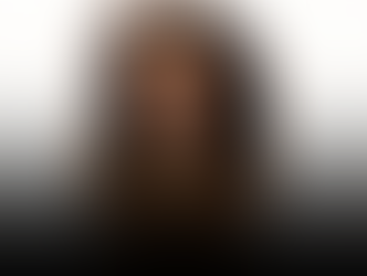 Gessica Ferreira leva humor crítico a Salvador com espetáculo interativo