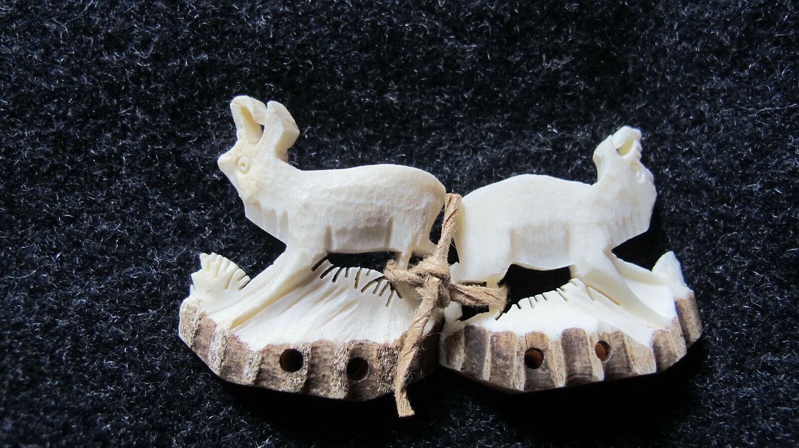 Gemse Gams Reversknöpfe Bein handgeschnitzt 1930 vintage chamois bone buttons