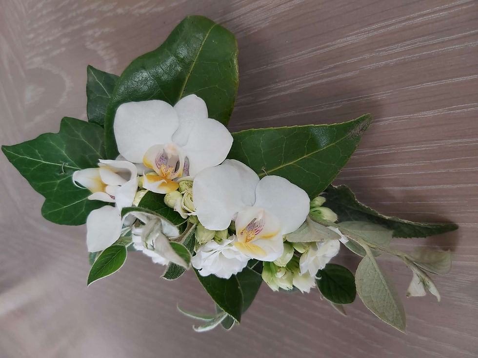 Thumbnail: Wrist corsage 