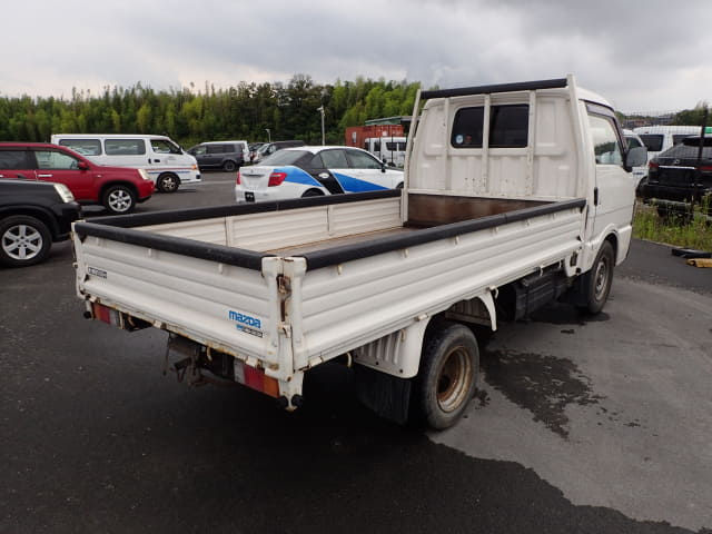 Thumbnail: 1997 Mazda Bongo Brawny
