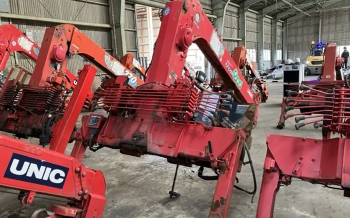 Used Unic PTO Knuckleboom Cranes